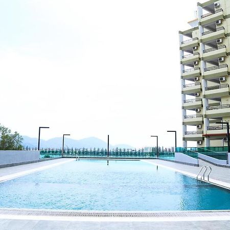 Marina Heights Seaview Resort Apartment II Лумут Экстерьер фото